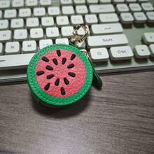 CHARM INFINITE 可爱西瓜造型钥匙扣零钱包轻巧小钱包包背包挂件青少年礼物 - 綠色 - 查看 2