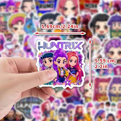 Hasbro Bộ sticker trang trí theo chủ đề KPop Hunters (K-POP: Hunters) - Thiết kế các thành viên nhóm nhạc nữ (Lumi/Mira/Zoe) với họa tiết sống động về buổi hòa nhạc và cảnh săn quỷ. Sticker tự dính, chống thấm nước, độ phân giải cao, có thể tái sử dụng. Hàng hóa sưu tầm dành cho người hâm mộ K-POP, dùng để trang trí sổ tay, làm đồ thủ công DIY, scrapbooking, gói quà, phụ kiện văn phòng phẩm, trang trí laptop, điện thoại, bình nước, hành lý. Bộ sticker trang trí theo chủ đề K-POP phong cách, giá trị tuyệt vời.