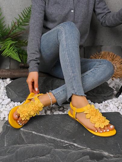 2026 New Arrival Women's Flat Roman Sandals, Bohemian Vintage Floral, Summer Beach Resort, Open Toe Plus Size Shoes