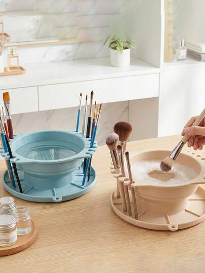 可折叠硅胶化妆刷清洁架/晾干架/收纳托盘 - 可搭配化妆刷套装使用，便携式洗刷垫，底部带纹理，适用于化妆刷，收纳整理，适合旅行、工作室使用 - 艺术家和化妆师的理想礼物，宿舍必备，母亲节佳品