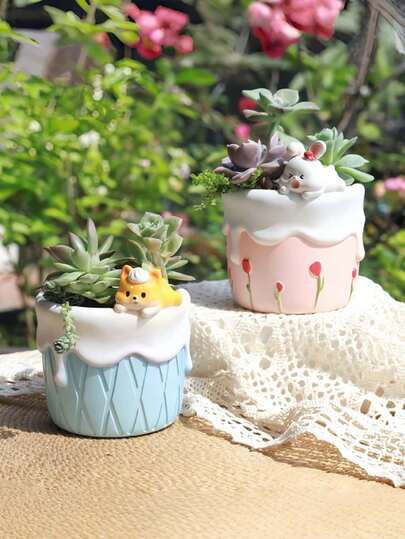 1 chậu trồng cây mọng nước hình bánh kem dễ thương, chậu hình động vật hoạt hình ngộ nghĩnh đang ăn bánh có lỗ thoát nước, chậu hoa nhỏ bằng nhựa, thích hợp để trang trí bàn làm việc tại nhà hoặc văn phòng (Nhiều kiểu dáng)