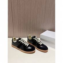 MM6 2026 New Unisex Couple Casual Leather Sneakers Lace Up White Shoes German Training Inspired Minimalist Design Comfortable Walking Shoes For Men And Women - 黑色 - 查看 2