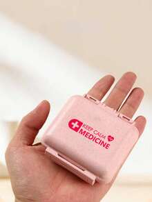 Hộp đựng thuốc di động in hình dễ thương, hộp đựng thuốc du lịch mini chống thấm nước với khóa an toàn, lý tưởng để đựng vitamin, thực phẩm chức năng, thuốc viên và thuốc uống hàng ngày, phù hợp cho du khách, sinh viên, nhân viên văn phòng, phụ huynh và người tặng quà, hoàn hảo cho đi lại hàng ngày, công tác, kỳ nghỉ, cắm trại và làm quà tặng, đa năng như hộp đựng thuốc, hộp đựng vitamin, hộp đựng thuốc du lịch. - Nhiều màu - Xem 5