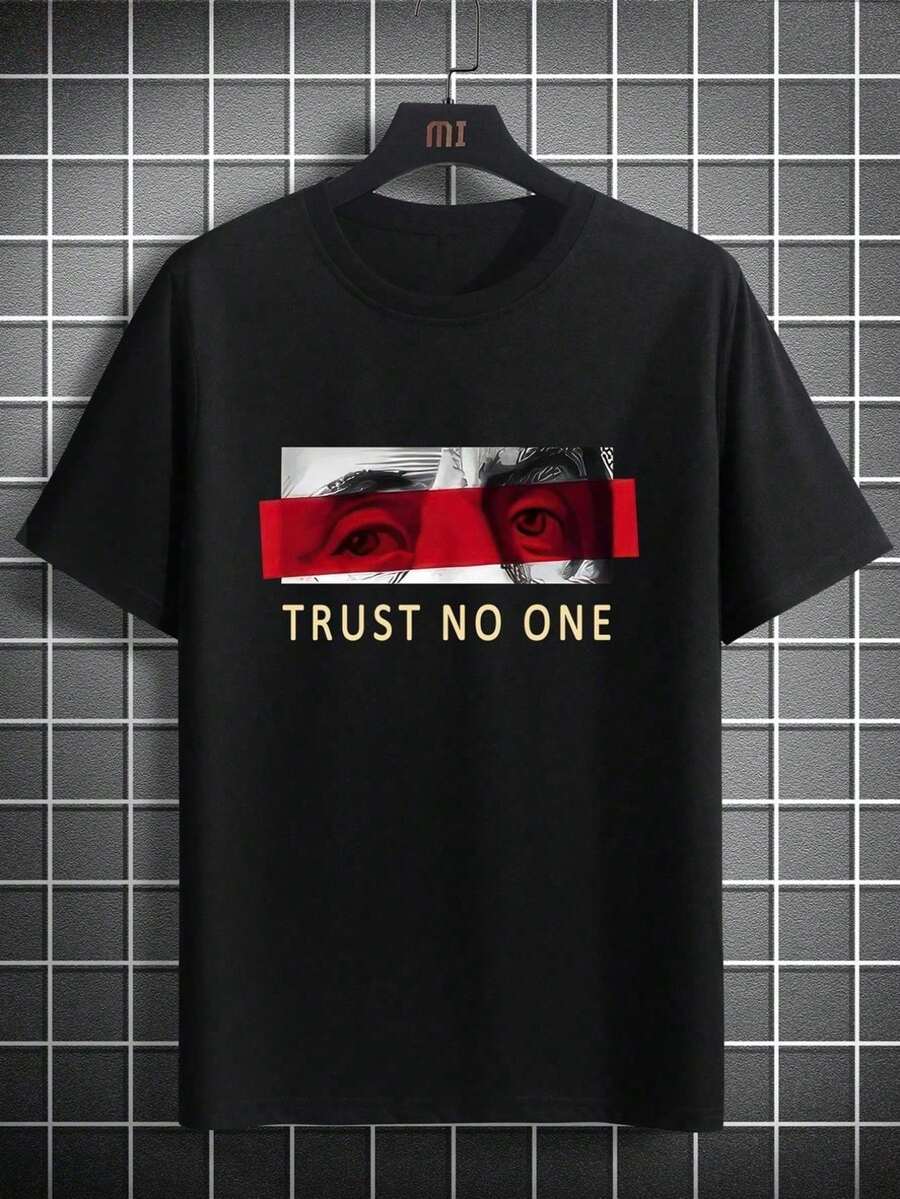 Camiseta Gráfica para Hombre "Trust No One" - con Diseño de Ojo Rojo y Dividido y Letras, Corte Holgado, Manga Corta Casual, Ropa Urbana de Impacto para Cumpleaños, Días Festivos, Atuendo Informal - Regalo Ideal para Hombres Tallas Grandes, PLUS SIZE - Negro - Ver 1