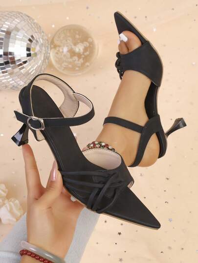 2025夏季新款黑色尖头细高跟凉鞋，复古扭结编织踝带单扣高跟鞋，优雅女士风格，适合通勤、约会、派对等场合。