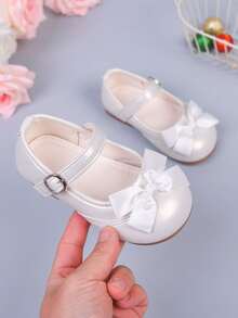 1 Đôi giày công chúa dễ thương cho bé gái, chất liệu PU, có nơ buộc và khóa dán, thích hợp cho tiệc tùng, các buổi liên hoan, mọi mùa. - trắng - Xem 7