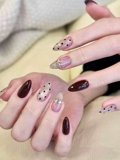 10pcs Handmade Nail Stickers, False Nails, Nail Art Stickers, Short Summer Nail Stickers, Y2K Style, Brown, Nude, Silver Nail Stickers With Hand-Painted Brown Dots, Silver Ombre, And Silver Rhinestone Chain Decor, Retro Fashion Style, Suitable For Ladies And Girls To Wear For Parties, Dates And Daily Use