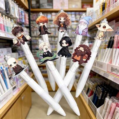 Hasbro 3 bolígrafos retráctiles de 0,5 mm con temática, tinta negra de escritura suave, con los personajes clásicos de Harry, Hermione y Ron, adecuados para exámenes, estudio, uso diario, artículos de papelería de personajes mágicos, colección de fans de HP y regalo de Pascua para jóvenes