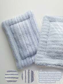 8.2 英寸 x 12 英寸毛绒宠物床垫，柔软、厚实、保暖、透气，适用于豚鼠、仓鼠、刺猬、松鼠和兔子，舒适的小型动物窝毯，可机洗笼垫，非常适合旅行和便携使用。 - 彩色 - 查看 36