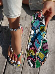 Ladies' Green Snake Patterned Flat Bottom Flip Flops For Beach Vacation, European And American Style Beach Shoes - Green - View 5
