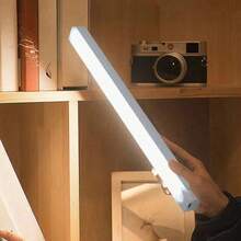 OUILA Motion Sensor Wardrobe Light, 3000K USB Rechargeable 1000mAh Wireless Cabinet Lamp 36 LED Under Cabinet Light For Stairs, Closet, Hallway, Kitchen, Garage - 長條 - 查看 8
