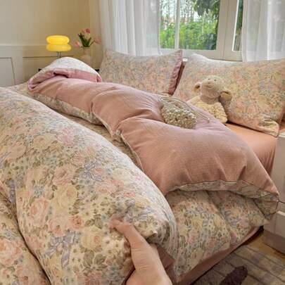 4PCS Skin Friendly Ins Cute Style Pink Floral Bow Printed Quilt Cover Set (1 Quilt Cover+2 Pillowcases+1 Flat Sheet, No Core), Reversible AB Version Cream Floral Printed Bedding Set, Soft Breathable All Season Cloud Jacquard Quilt Cover, Bedroom, Guest Room