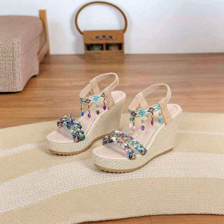 Giày sandal đế xuồng nữ họa tiết hoa, đính cườm, tua rua, hở mũi, chất liệu rơm, thích hợp cho kỳ nghỉ hè. - màu đen - Xem 1
