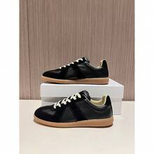 MM6 2026 New Unisex Couple Casual Leather Sneakers Lace Up White Shoes German Training Inspired Minimalist Design Comfortable Walking Shoes For Men And Women - 黑色 - 查看 1