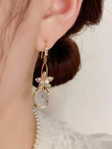 1 Đôi bông tai đá Zirconia hình hoa và mắt mèo, mạ vàng điện phân, dành cho nữ, kiểu dáng thanh lịch, đa năng, cao cấp, bông tai dáng dài hình hoa và mắt mèo. - Vàng - Xem 4