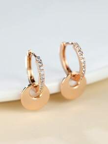 Vanel 1 Paar luxuriöse rosé-goldene minimalistische Scheiben-Ohrringe, funkelnde CZ-Akzente Klick-Creolen, Modeschmuck für Frauen für den täglichen Gebrauch & Partys - goldgelb-weiß - Übersicht 2