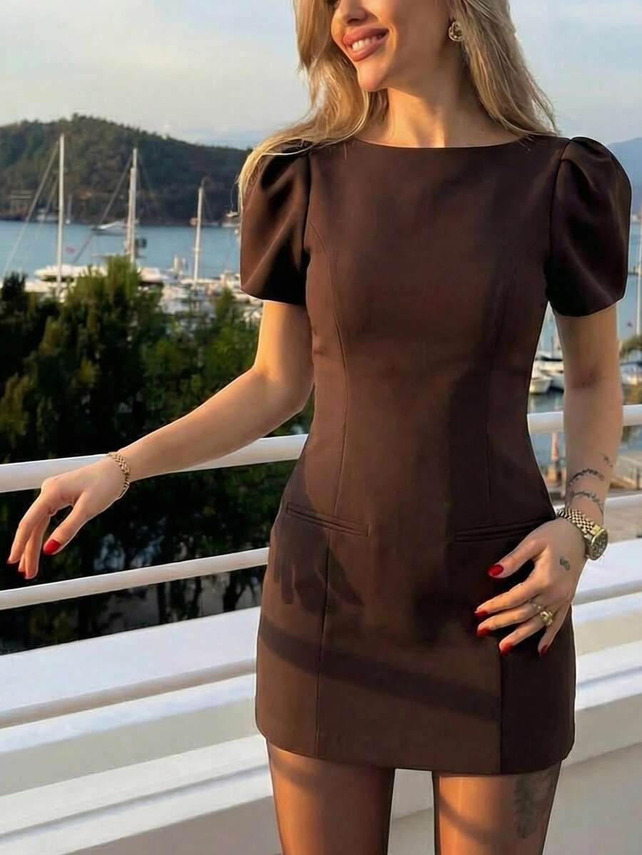 2026新款棕色优雅休闲泡泡袖修身迷你连衣裙，2026圆领修身短袖带口袋连衣裙，百搭女装，适合派对、婚礼、生日、外出、约会、早午餐、办公室、工作等场合，时尚正装，2026热销女装 - 棕色 - 查看 1