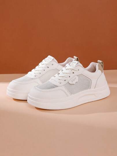 1双白色平底鞋，适合青少年女孩，纯色柔软透气，系带圆头防滑3厘米厚底，时尚可爱公主风，适合日常休闲穿着、旅行、聚会，2026春夏新款