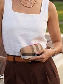 Burberry 1 قطعة علبة نظارات من الجلد البرغندي، علبة نظارات صلبة فاخرة وأنيقة، تخزين وحماية للنظارات، إكسسوار مصمم للنساء، هدية مثالية لها - بني - مشاهدة 3