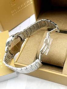 Burberry Đồng hồ nam cổ điển mặt tròn màu đen, dây đeo thép bạc. - Bạc - Xem 11