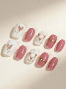 qihangxin 10er Pack handgefertigte kurze Press-On-Nägel, 3D goldrandige rosa Blattblumen, Vergoldung, weißer und mittelweinfarbener Untergrund, Sommernägel, weiße Nägel, mittelweinfarbene Nägel, kurze Nägel, quadratische Nägel, künstliche Nägel, kostenloses Werkzeugset, geeignet für den täglichen Gebrauch und als Urlaubsgeschenk - Rot-violett - Übersicht 4