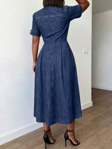 Casual V-Neck Denim Shirt Dress For Women Pocket Detail Flared Hem Summer Dress - Rửa tối - Xem 3