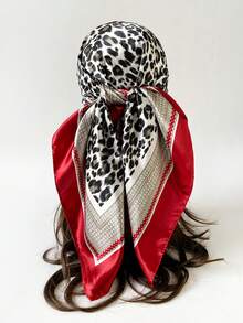 1条极简印花缎面围巾，新款春季时尚女式围巾，可用作腰带、包装装饰、围巾、头巾，是理想的造型配饰。 - 鮮紅色 - 查看 4