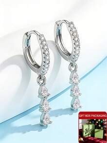 Một đôi bông tai nữ bằng vàng/bạc, thiết kế tinh tế và lấp lánh hình giọt nước, được làm từ đá Cubic Zirconia có độ nhạy cảm thấp. Mặt dây chuyền đơn giản và dài này được đựng trong hộp quà, là sự lựa chọn tốt nhất để đeo hàng ngày và làm quà tặng vào Ngày của Mẹ, kỷ niệm, Ngày Valentine và các ngày lễ khác. - Nhiều màu - Xem 6