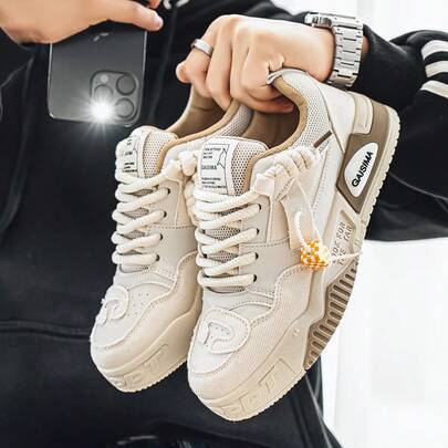 Zapatillas de skate de estilo retro para parejas de moda - Negro/Gris, suela de goma gruesa, zapatillas casuales amortiguadoras y cómodas adecuadas para todas las estaciones, diseño de cordones bajos, zapatos deportivos versátiles y acolchados para la calle, la playa y la oficina