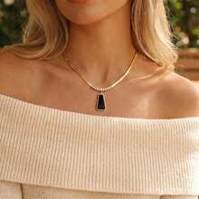 1件欧美INS风格18K镀金不锈钢黑色梯形吊坠蛇骨链项链，女士款，独特设计，时尚简约，百搭奢华优雅锁骨链 - 梯形 - 查看 1