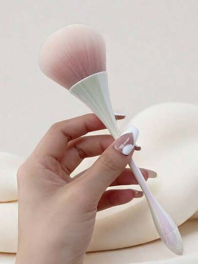 1支【仿木色】蜜桃粉色美甲粉刷，适用于指甲、腮红、散粉、化妆品，是理想的亚克力美甲工具。