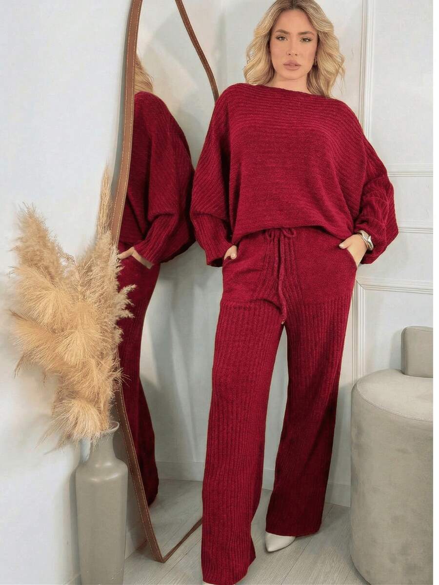 Women's Cold Weather Set In Ribbed Mousse Knit - Oversized Blouse And Pants | Fits Sizes 36 To 44 | Textured Pattern | Wool-Like Fabric | Drawstring Pocket | Women's Clothing | Daily Wear | Autumn/Winter - Red - View 1