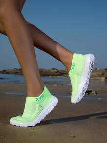 ZVB Barefoot-Friendly Water Shoes, Soft-Soled Women's Beach Shoes For Swimming, Diving, Fishing, Outdoor Quick-Dry Summer Sandals, Anti-Slip & Breathable - 螢光綠 - 查看 6