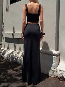 女士优雅黑色船领两件套，荷叶边细节，垂褶上衣，高腰裙，修身剪裁，适合海滩度假、浪漫约会、夏季郊游、假期和休闲周末野餐。 - 黑色 - 查看 2