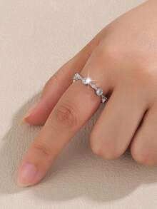 1 pièce Bague pour femme, bague sertie de zircone cubiques super brillants de conception de niche, bande ouverte réglable, polyvalente pour le port quotidien et les cadeaux - Anneau ouvert - Voir 4