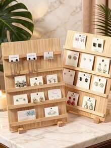 木质立式耳环首饰展示架 - 配饰收纳架及整理板 - 房间装饰、首饰收纳及零售展示道具。高容量桌面安装，适用于展位和店铺；采用天然木材和纸板制成，可展示耳环和假指甲。[产品标签]：首饰架、耳环收纳架、储物架。 - 米色 - 查看 2