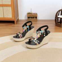 Giày sandal đế xuồng nữ họa tiết hoa, đính cườm, tua rua, hở mũi, chất liệu rơm, thích hợp cho kỳ nghỉ hè. - màu đen - Xem 16