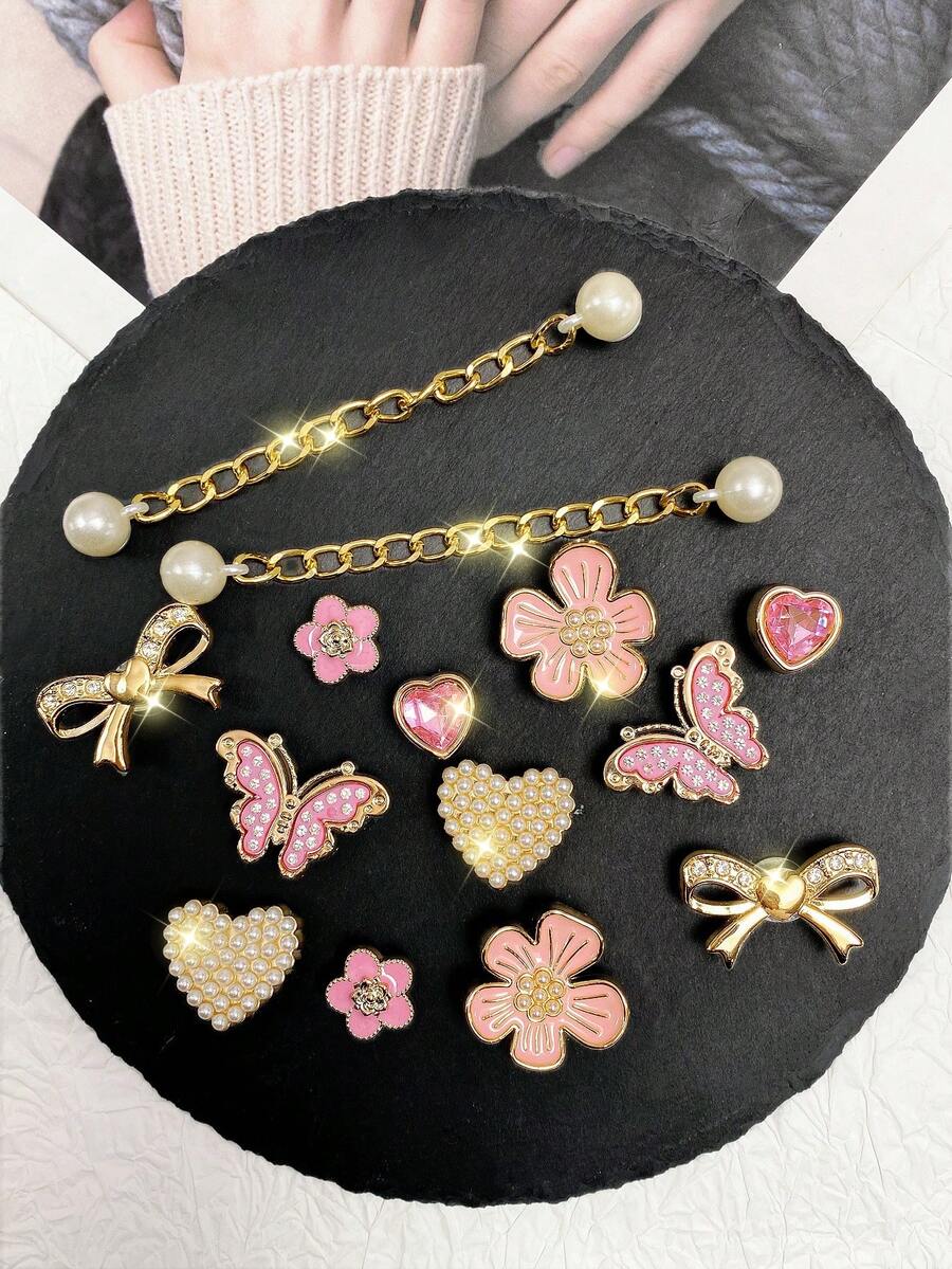 13/14/18件套可拆卸镂空木屐饰品套装,包含蝴蝶结、花朵、小熊、星星、葡萄、链条夹,多功能鞋饰,适用于女士凉鞋、拖鞋、沙滩包,是节日、生日派对的理想礼物。 - 金色 - 查看 1