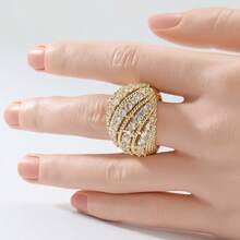 Elegant Synthetic Zirconia Inlaid Copper Ring, Suitable For Parties, Vacations And Daily Wear, Luxury Jewelry, Party Jewelry And Luxury Style Accessories For Summer - Gold - View 2