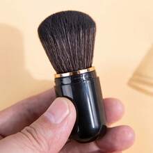 1 cọ trang điểm mini dạng viên nang có thể thu gọn, nhỏ gọn, tiện lợi khi đi du lịch, dùng để đánh phấn phủ/má hồng. - Nhiều màu - Xem 2