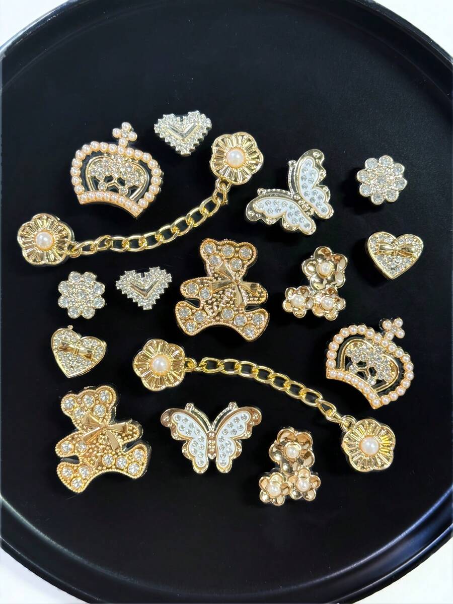 16 pièces Accessoires de chaussures détachables DIY avec strass, nœud, flocon de neige de Noël, chaîne décorative. Cadeau parfait pour les fêtes - 16 pièces en or - Voir 1