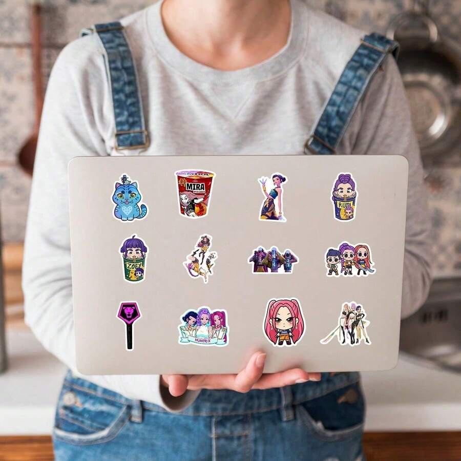 Hasbro Bộ sticker trang trí theo chủ đề KPop Hunters (K-POP: Hunters) - Thiết kế các thành viên nhóm nhạc nữ (Lumi/Mira/Zoe) với họa tiết sống động về buổi hòa nhạc và cảnh săn quỷ. Sticker tự dính, chống thấm nước, độ phân giải cao, có thể tái sử dụng. Hàng hóa sưu tầm dành cho người hâm mộ K-POP, dùng để trang trí sổ tay, làm đồ thủ công DIY, scrapbooking, gói quà, phụ kiện văn phòng phẩm, trang trí laptop, điện thoại, bình nước, hành lý. Bộ sticker trang trí theo chủ đề K-POP phong cách, giá trị tuyệt vời. - Nhiều màu - Xem 1