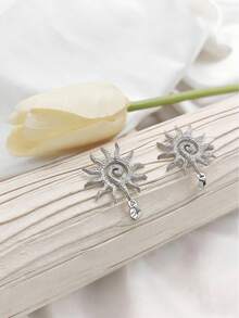 1pc Sunburst Pendant Necklace Charm, Elegant Daily Wear For Women - Silver - View 2
