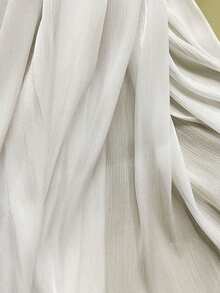 1块欧根纱面料，柔软、光泽、顺滑，中国风汉服/洛丽塔连衣裙面料 - 本白色 - 查看 5