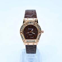 HYF-A84 Reloj Elegante para Mujer Estilo Vintage con Carátula Decorativa y Correa Cómoda Diseño Exclusivo y Detallado en Varios Colores Modernos Ideal para Cualquier Ocasión - **Cafetería - Ver 1