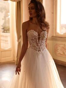 Glamorous Strapless Sweetheart Beaded Lace Tulle A-Line Wedding Dress With Floor-Length Train, Wedding Dresses For Bride, Elegant And Comfortable, Includes Plus Sizes, Bridal Gown, Formal Dresses For Women, Suitable For Wedding, Party, After-Party Dress, Cocktail Party, Bride, Formal Occasions, Dinner Dress, Prom Dress, Birthday Party, Celebration, Gala, Festival, Ceremony, Graduation, Homecoming Dress, Vacation, White - trắng - Xem 3