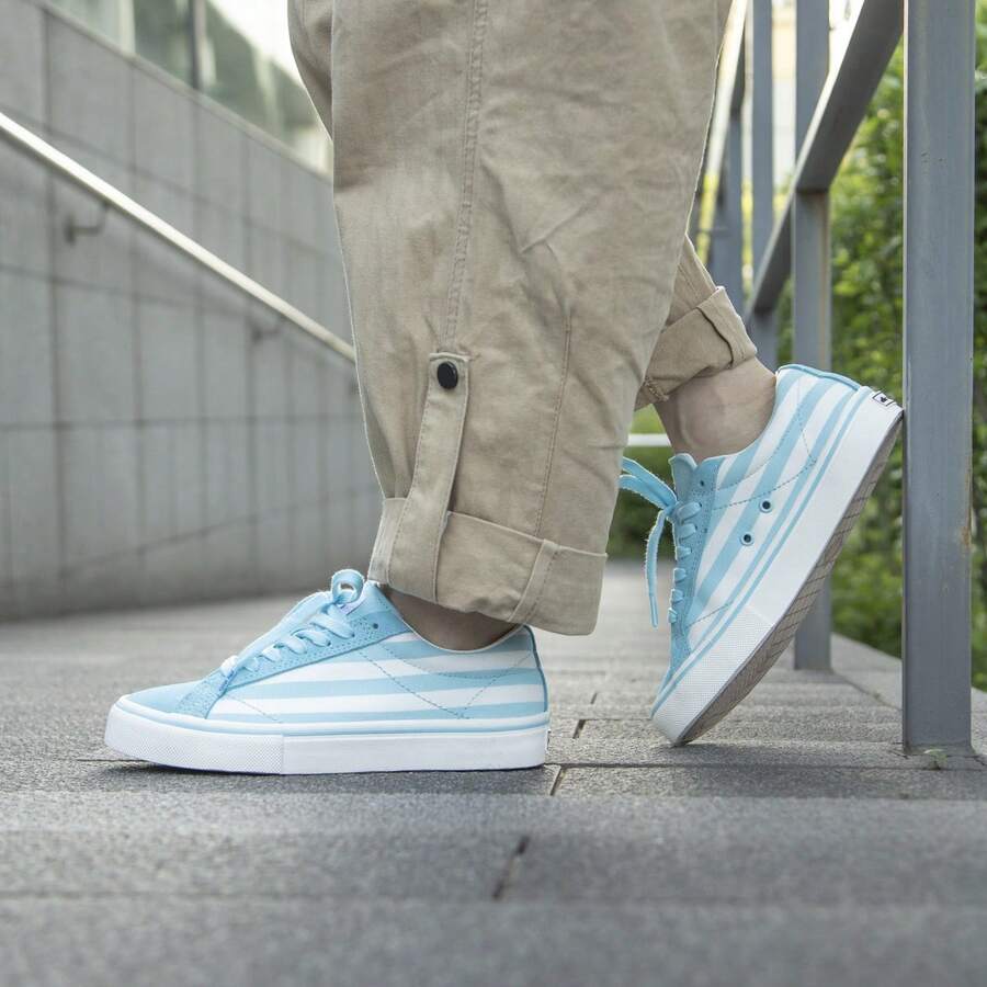 Giày trượt ván unisex Ollieskate kẻ sọc xanh trắng bằng vải canvas phối da lộn thoáng khí. - Màu xanh lam - Xem 1