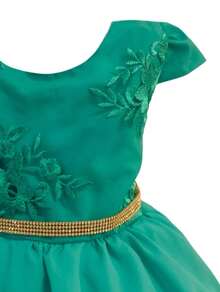 Short White Youth Dress With Pearl Embroidery And Ribbed Shiny Skirt - 墨綠色 - 查看 5