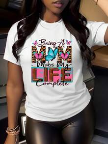 Plus-Size Women's Clothing "Being A Mother, Life Is Complete" Printed T-Shirt--Mother's Day Gift, Colorful Butterfly And Floral Print, Soft And Stretchy Round-Neck Short-Sleeve Casual Top, Suitable For Spring, Summer, And Autumn, Comfortable Pullover Style, A Thoughtful Gift For Mom On Mother's Day- Casual Daily Style, Plus Size, Soft Comfortable Crew Neck Short Sleeve Tee For Curvy Women - trắng - Xem 1