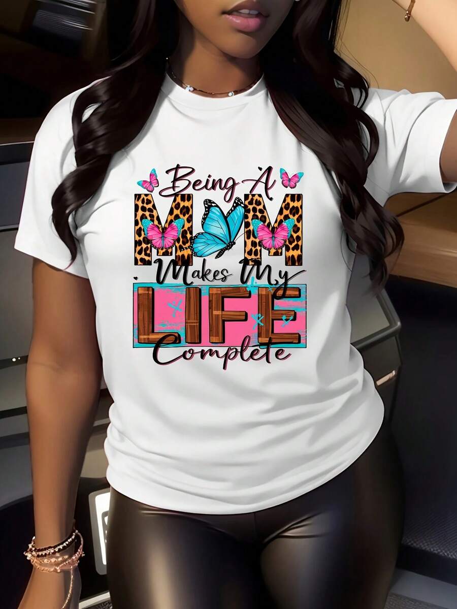 Plus-Size Women's Clothing "Being A Mother, Life Is Complete" Printed T-Shirt--Mother's Day Gift, Colorful Butterfly And Floral Print, Soft And Stretchy Round-Neck Short-Sleeve Casual Top, Suitable For Spring, Summer, And Autumn, Comfortable Pullover Style, A Thoughtful Gift For Mom On Mother's Day- Casual Daily Style, Plus Size, Soft Comfortable Crew Neck Short Sleeve Tee For Curvy Women - trắng - Xem 1